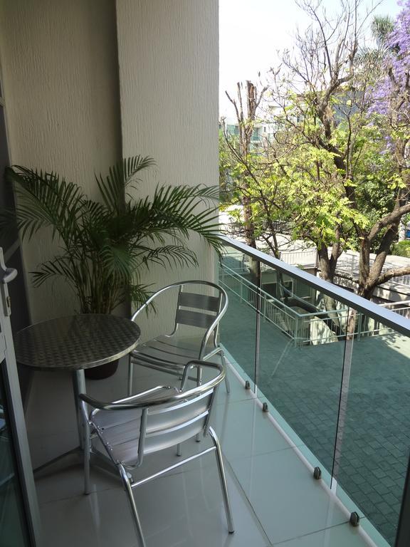 كويرنافاكا Triumph Tower Residence المظهر الخارجي الصورة
