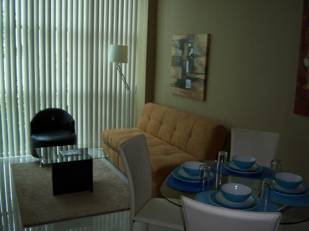 كويرنافاكا Triumph Tower Residence الغرفة الصورة